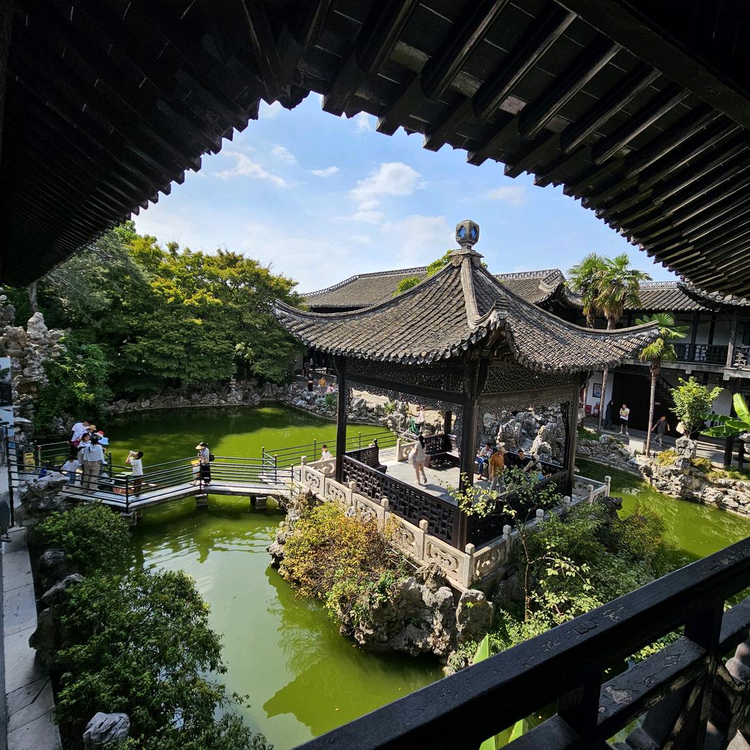 圣非剩头像