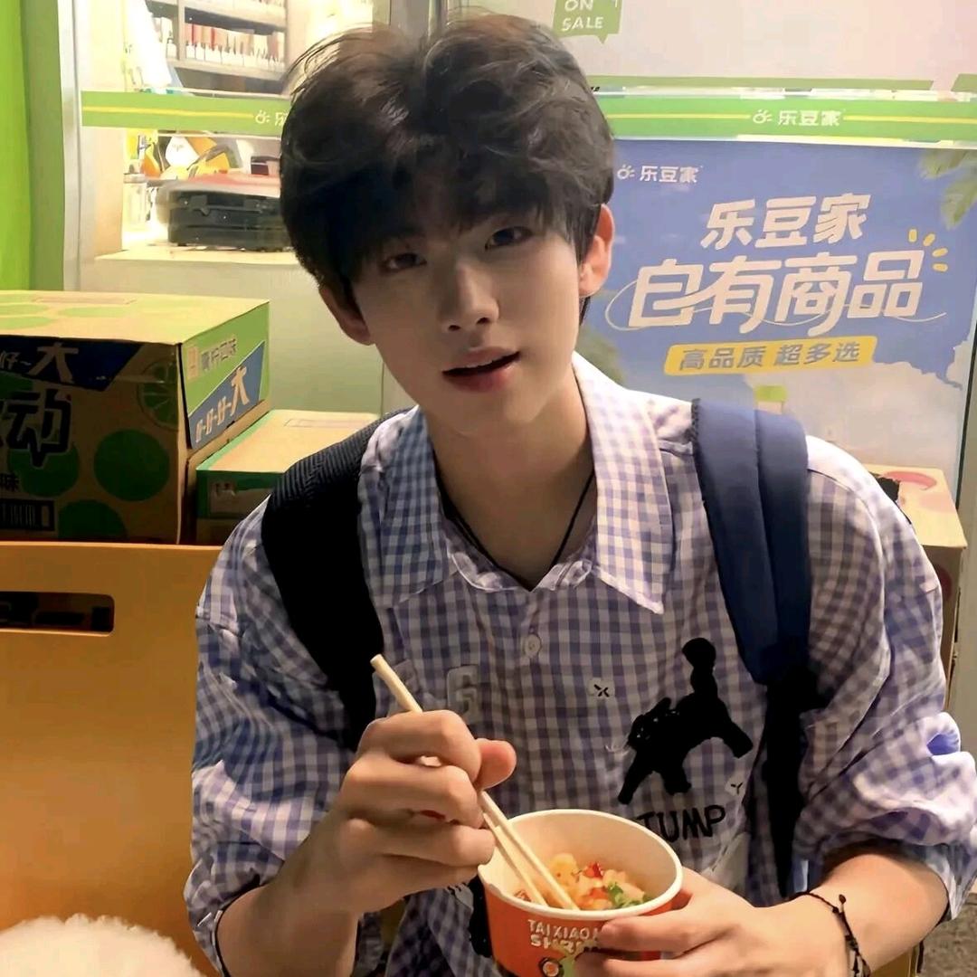 小邱不想跑八百