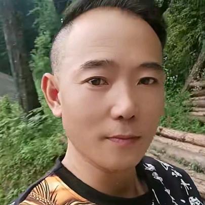 ，飞哥，，8点钟开播