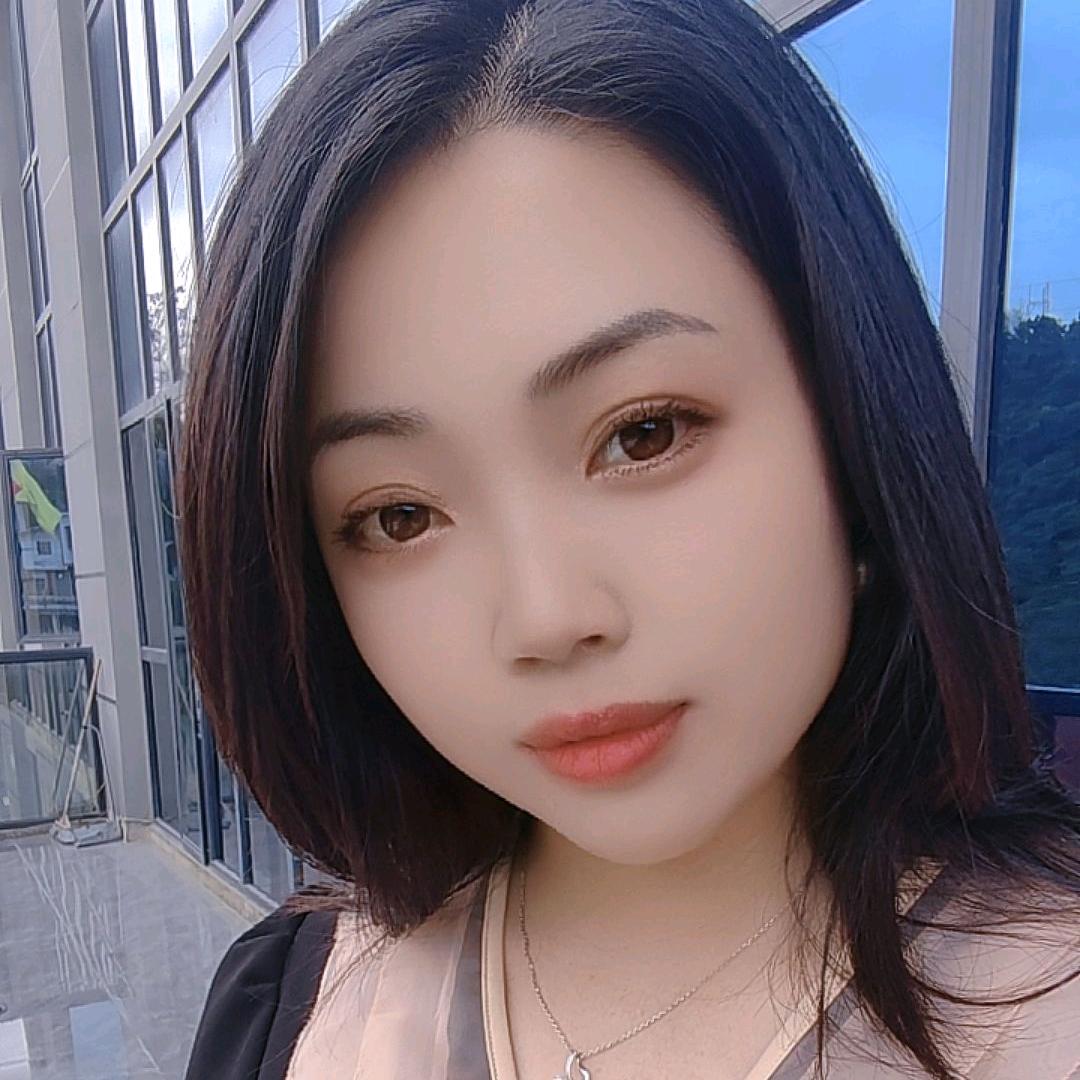 大表姐(何利群)中国四川黑青石石材