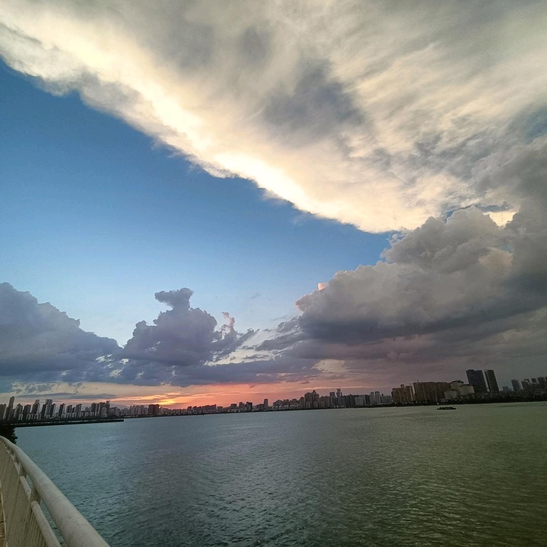 憨憨不憨（替人背债中）