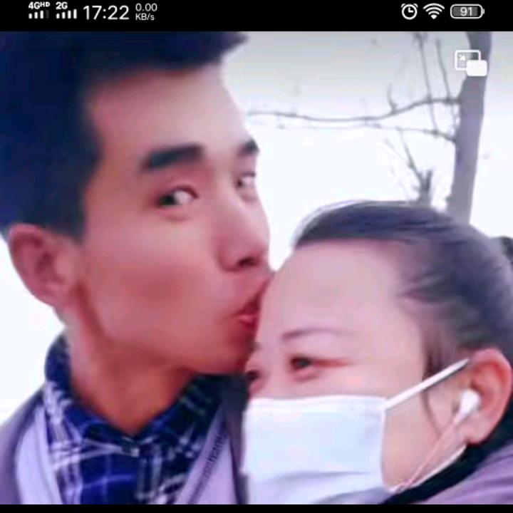 你是我的小尾巴🌹🌹🌹🌹🌹🐝