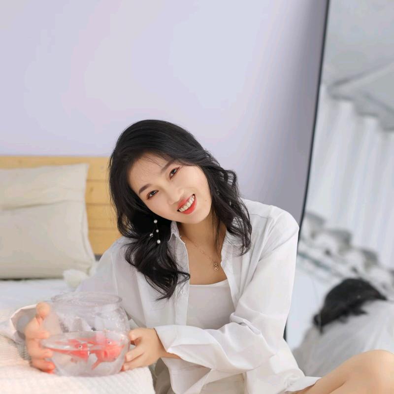爱笑的姑娘