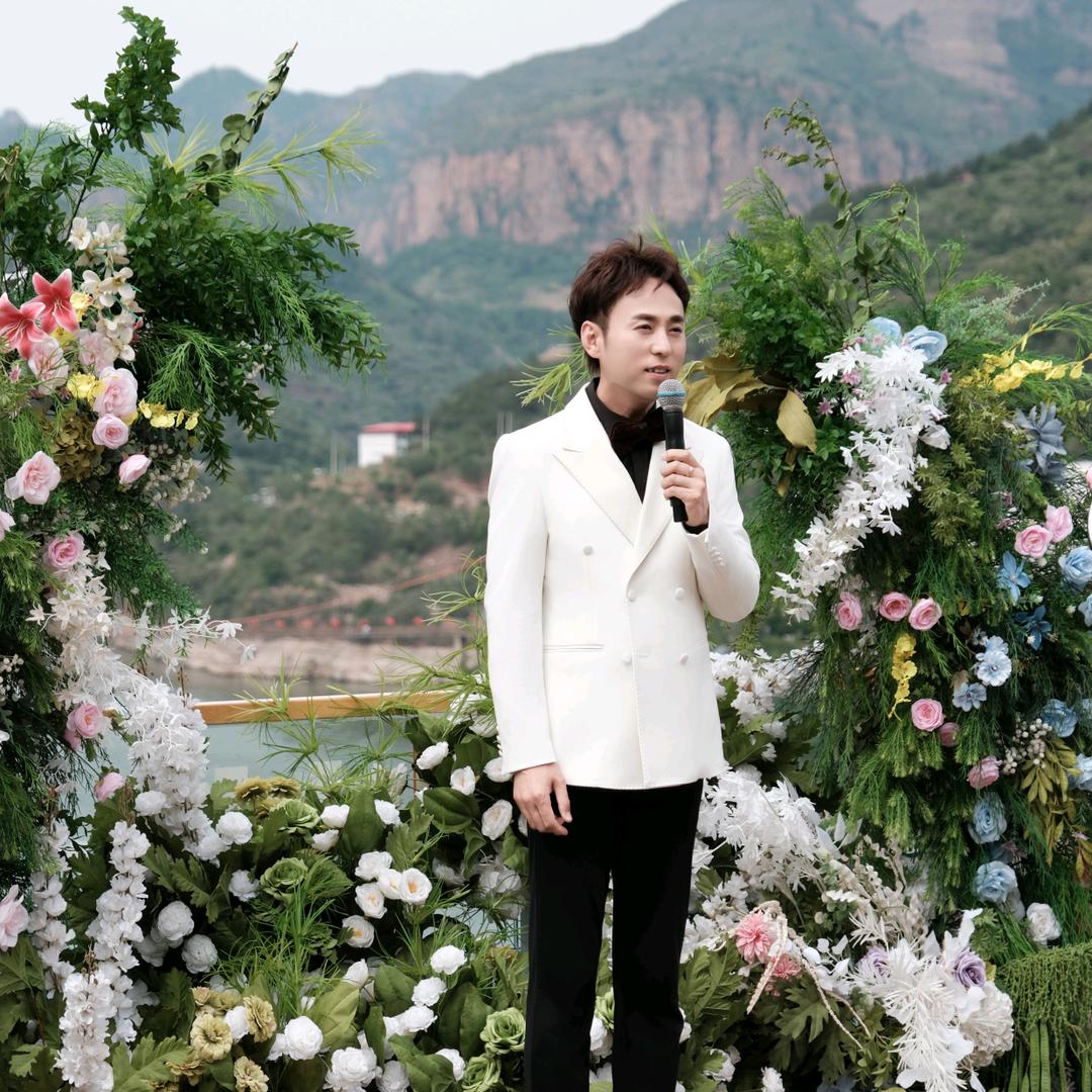 主持人祐铭 段战峰