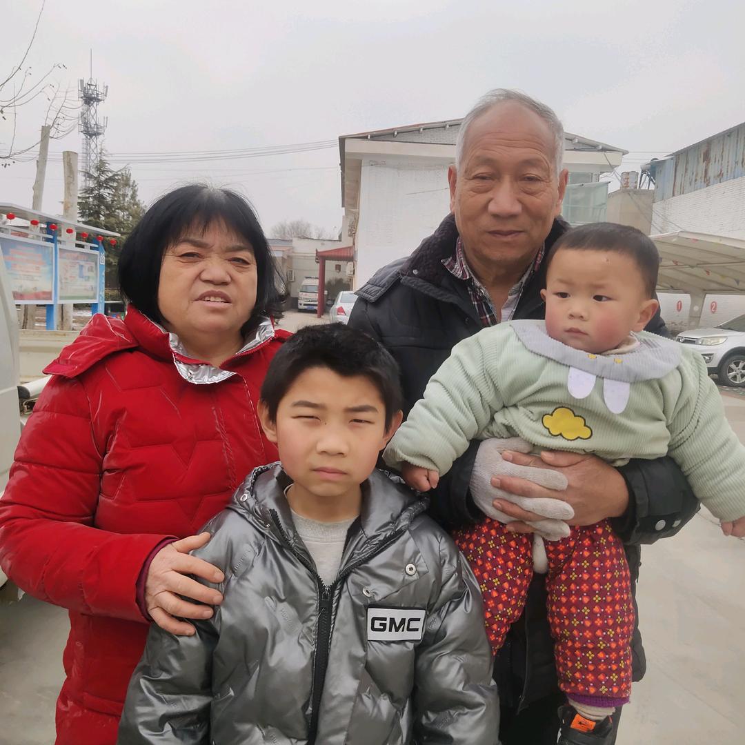 1896653841爱琴