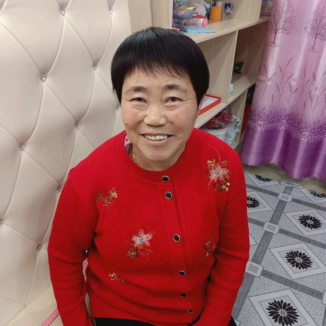 英姐直播间，加聊天主播，