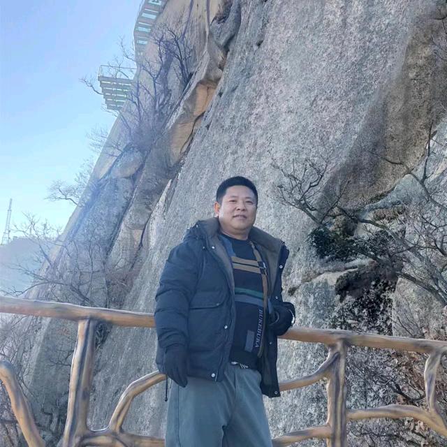 辽宁丹东  刚 哥