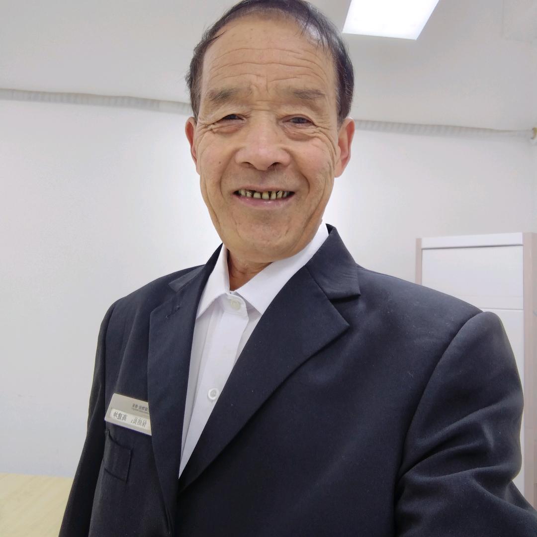 明天的阳光更明媚
