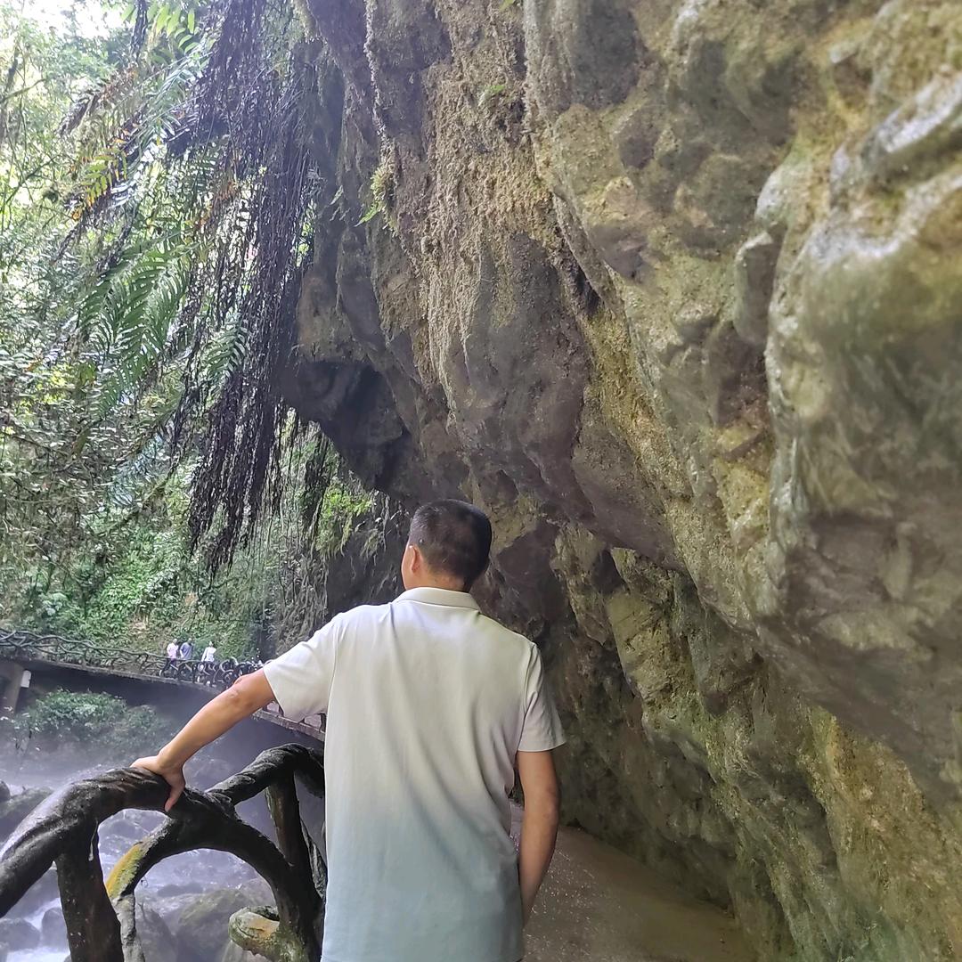 余生自渡2022年10月15日人生悲痛