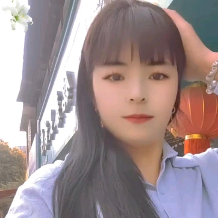 《情感主播》《龙》