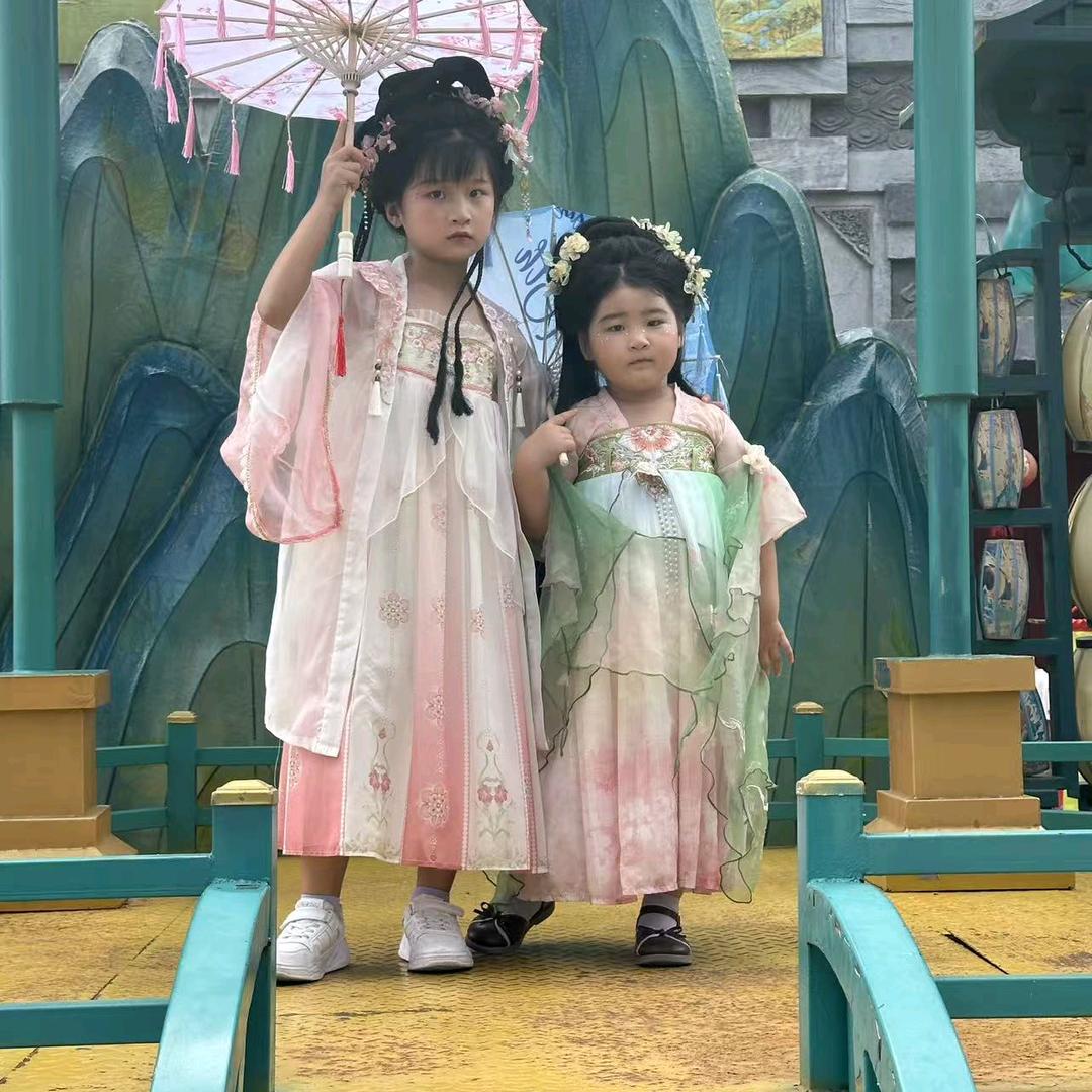 雨涵格格果果