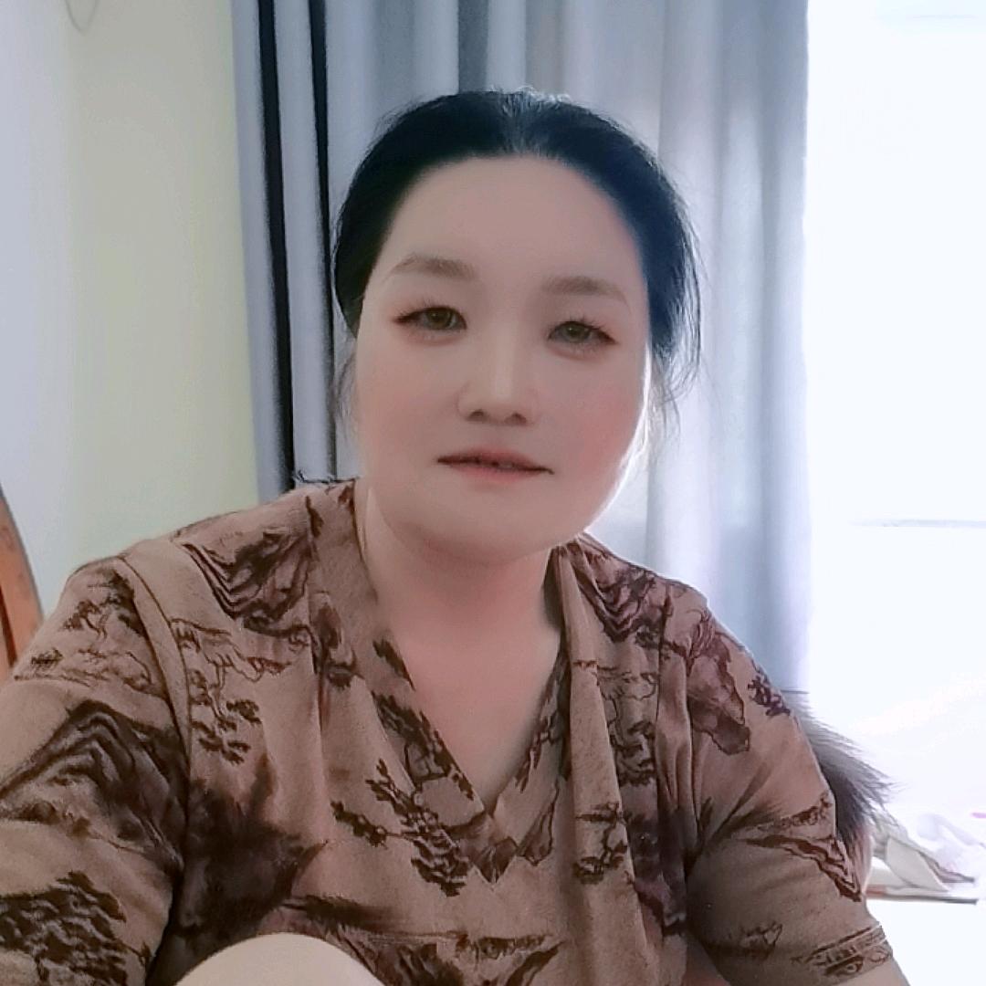 李新霞