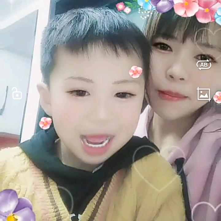 栩✧*｡٩栩
