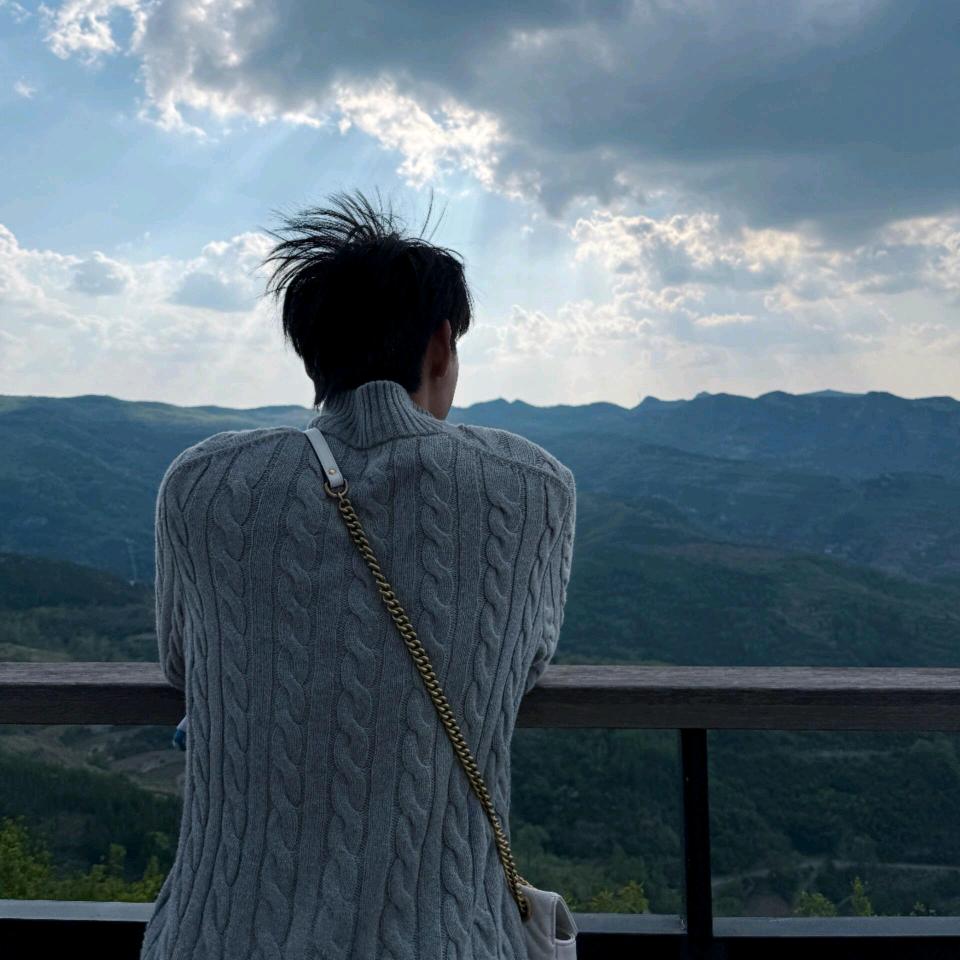 ℳ.初白