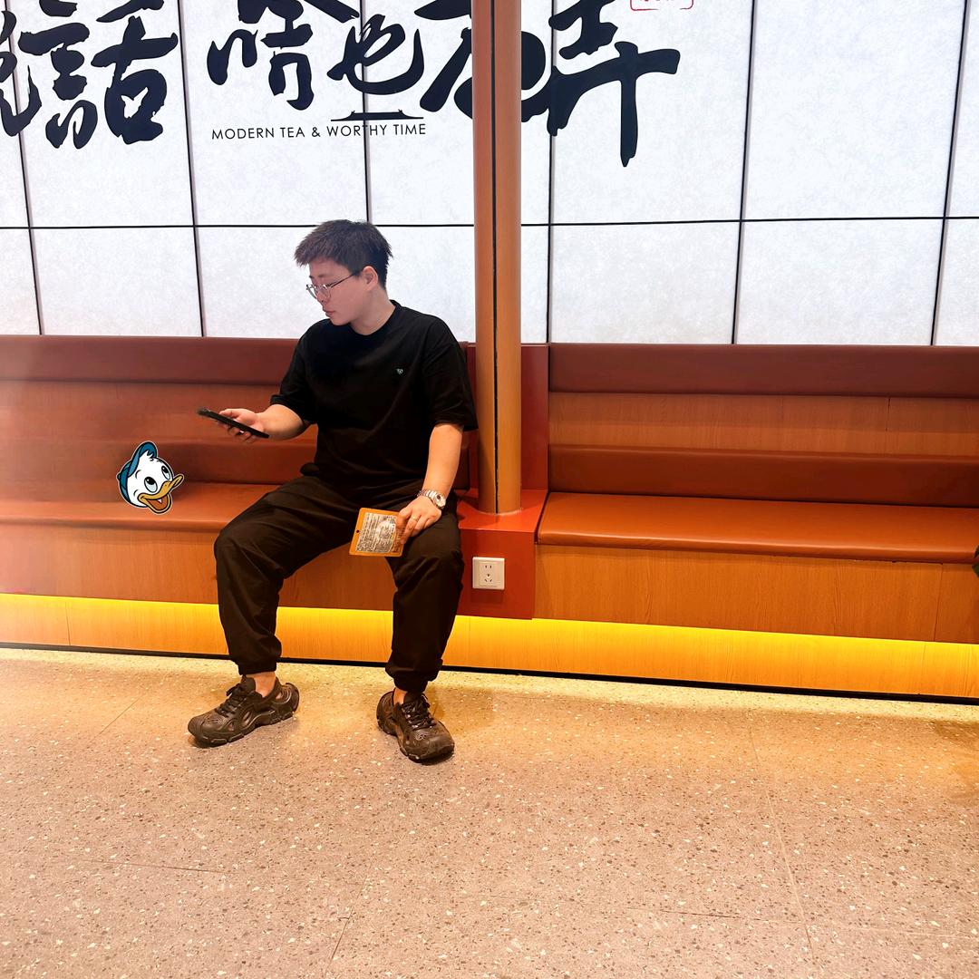孟令