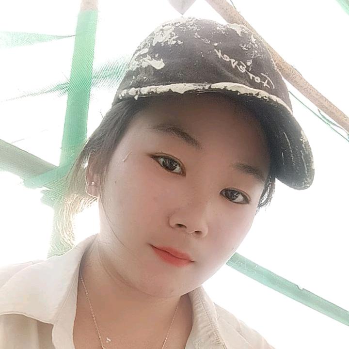 刮灰老少妇