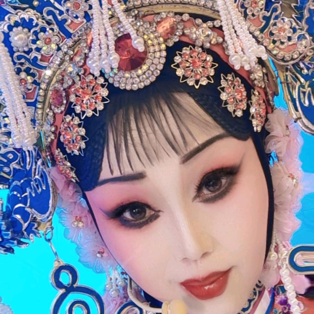 戏曲裴桂荣