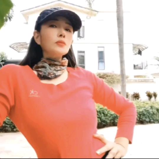 欧洲站小美图Coco