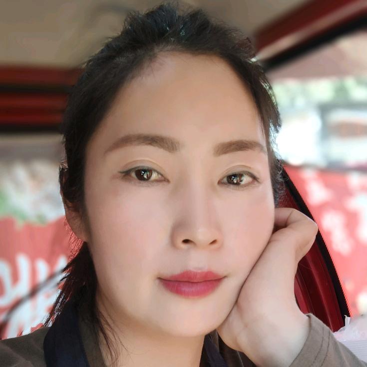 单身小黑妹（摆地摊）