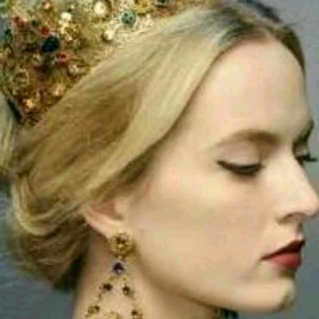 青龙山花园小区，修改衣服