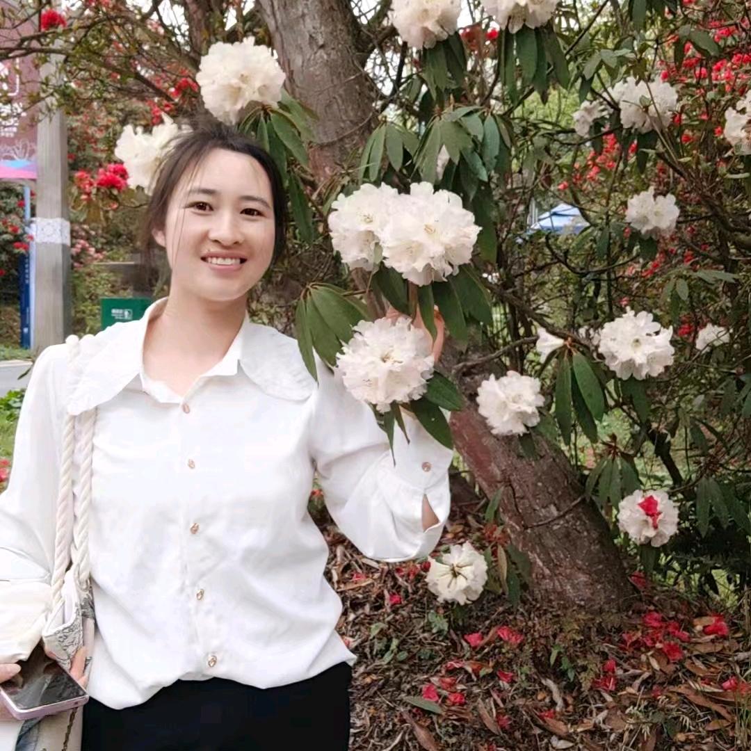 山咔咔的妹子