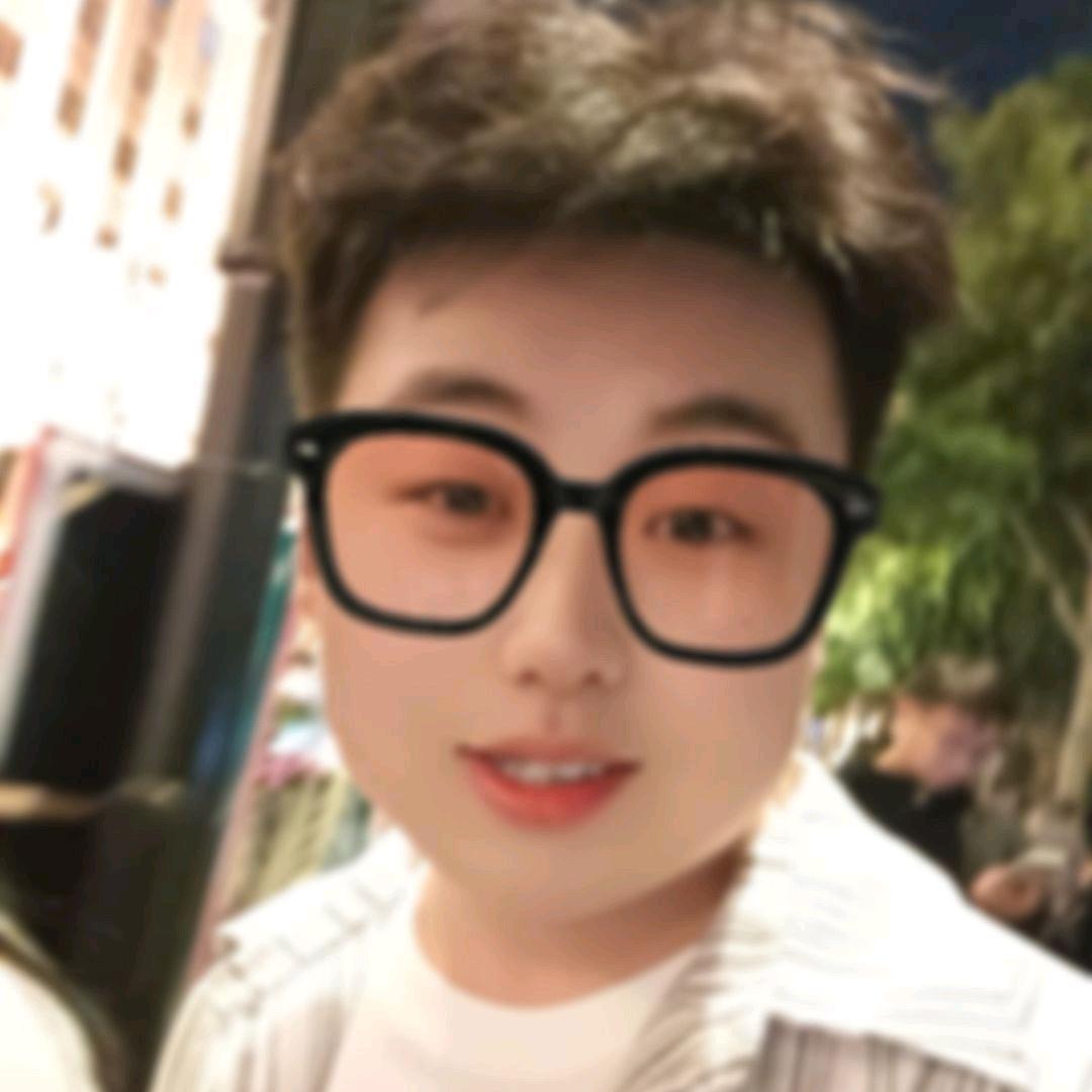 小 明