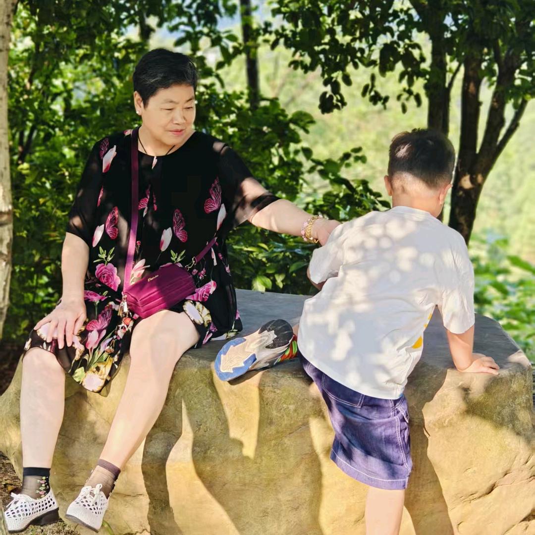 爱姐（三伢子）橱窗超级好物