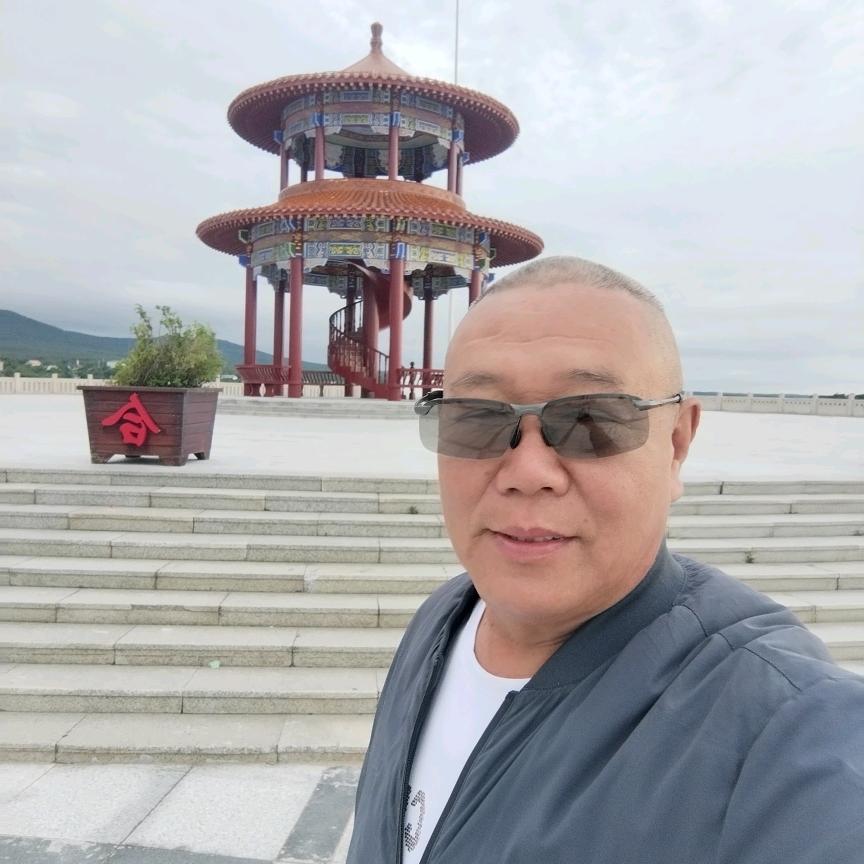 郑五哥，游遍中国。