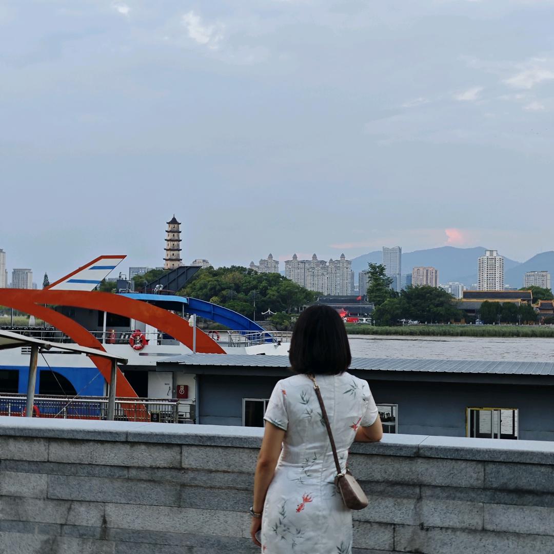 一笼管汤包