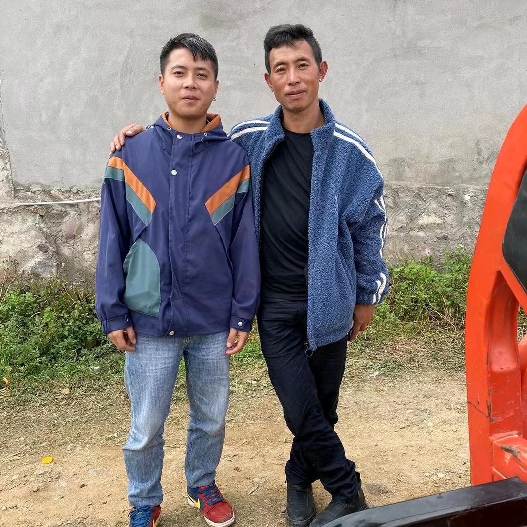 沙马曲比