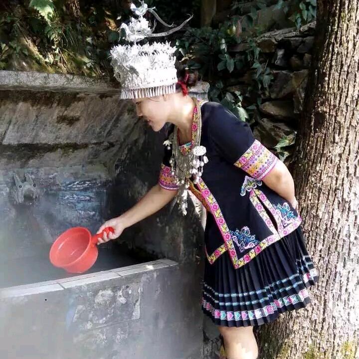 侗家燕儿
