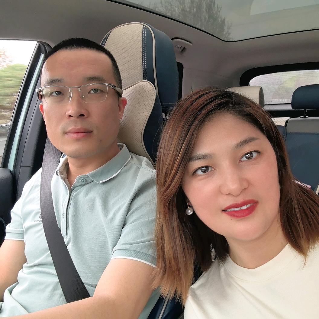 卖手机、电脑的小姐姐
