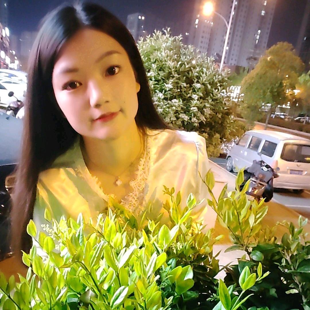 搬砖的小姐姐<在找郢卖爆裂肠>