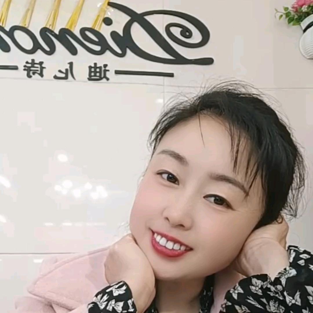 迪尼诗家纺魏在莲（翠湖柳岸旁79号）