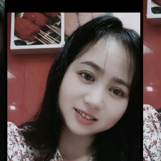 李  梅
