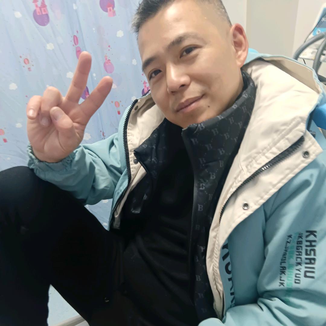 二哥—香辣兔头，鸭头，鸭翅，鸭腿