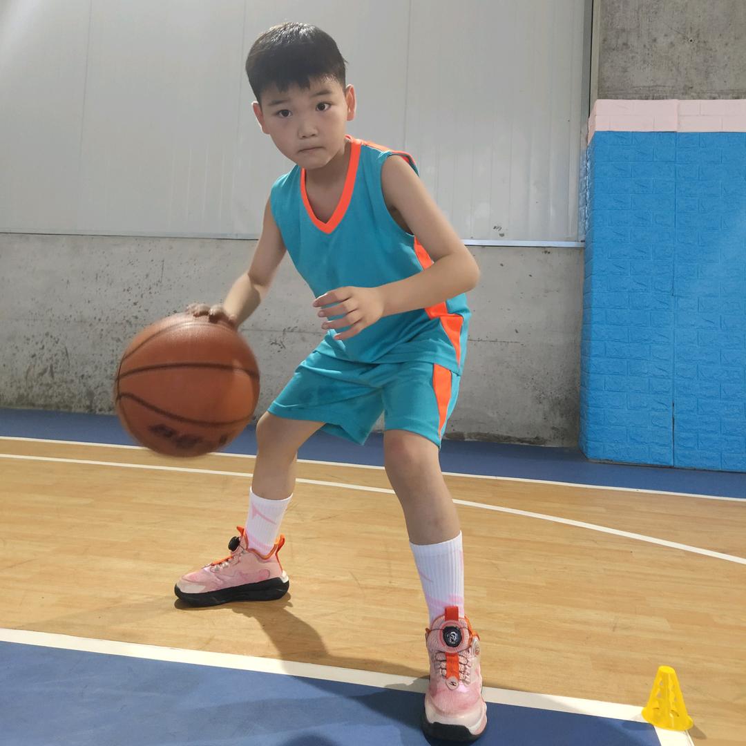 凤县丰禾山养老中心少儿篮球训练营