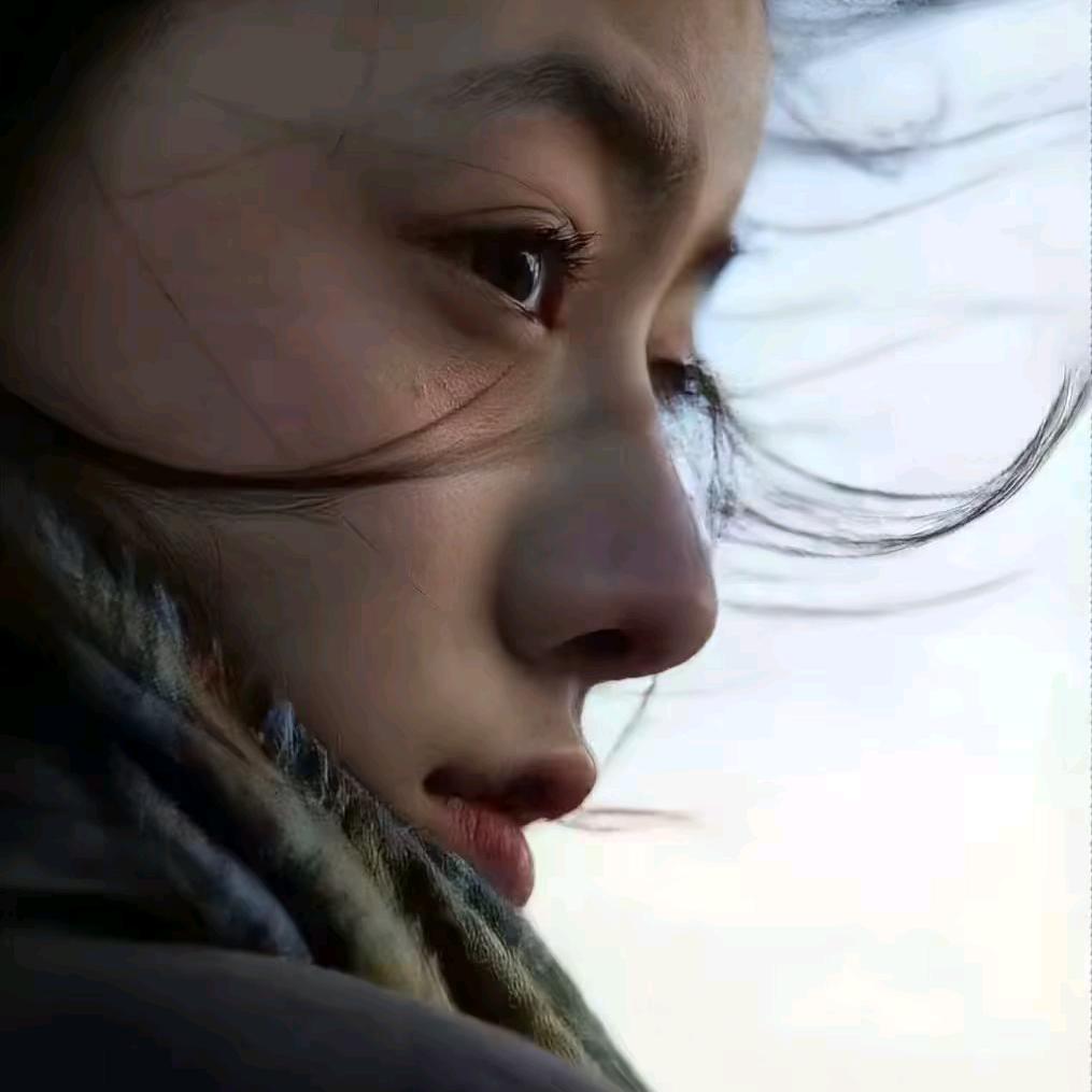 活着是一把刺伤我的刀刃