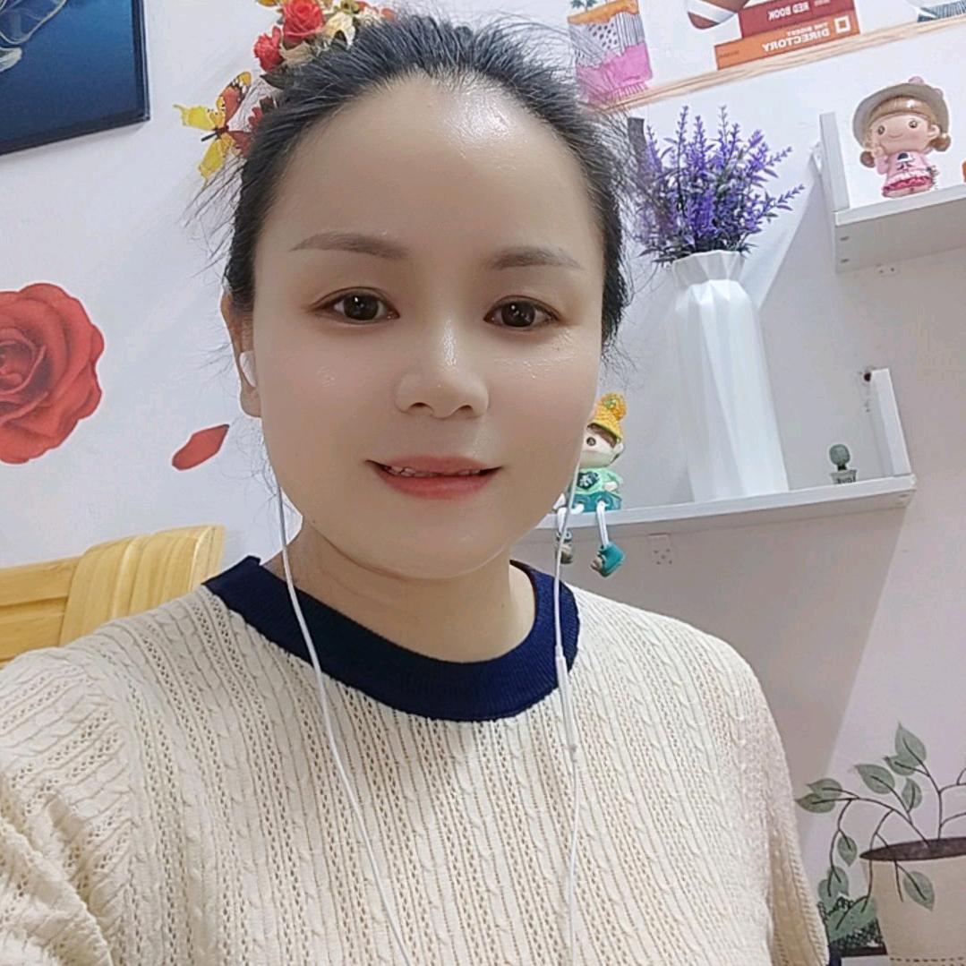 小洁儿🎤中午1点15分直播