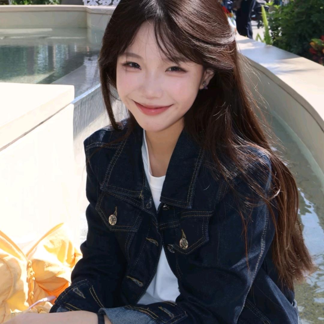莓鱿烦恼的古风小女子