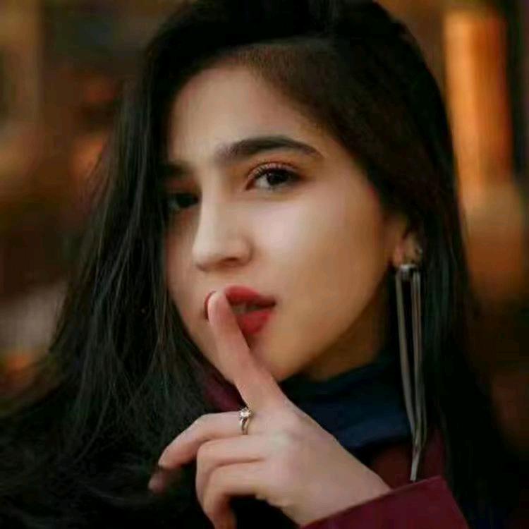 ༺يىزོىلہقོ قىز ༻