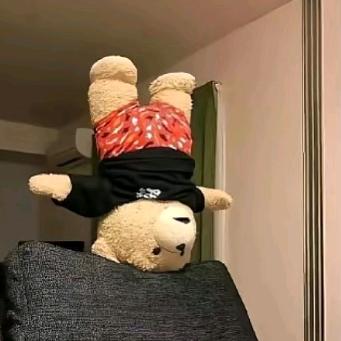 华