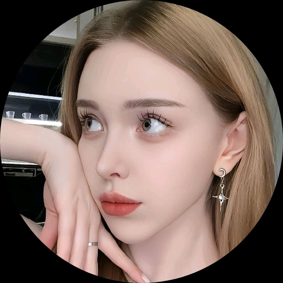 拜倒在石榴裙下的女人