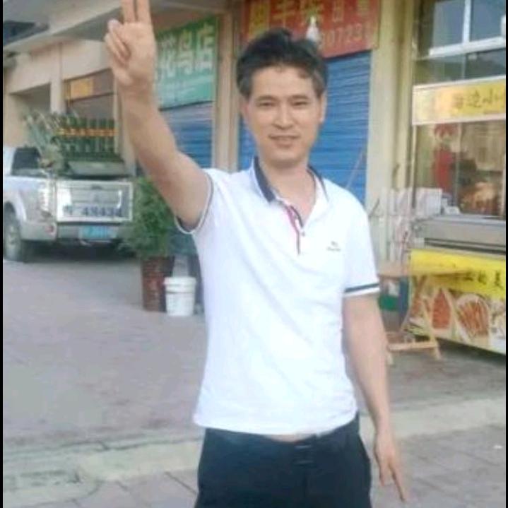 李先生，我这个号封号了我小号可以开播，