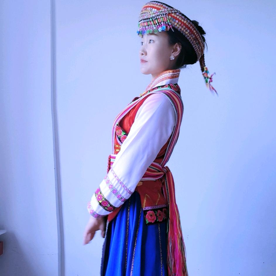 小芳 (连赞拉黑)