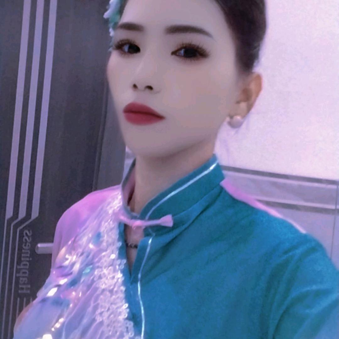 李小姐微微一笑