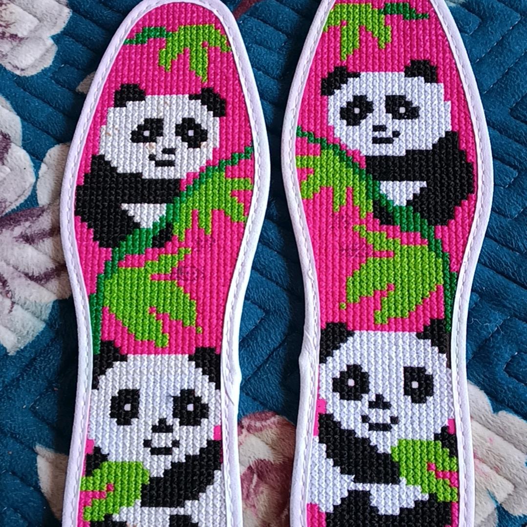 这小妹妹关注一下