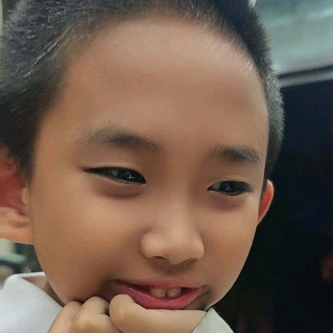 亲爱的小孩0202