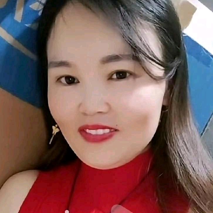 自信的女人。重庆云阳面条妹