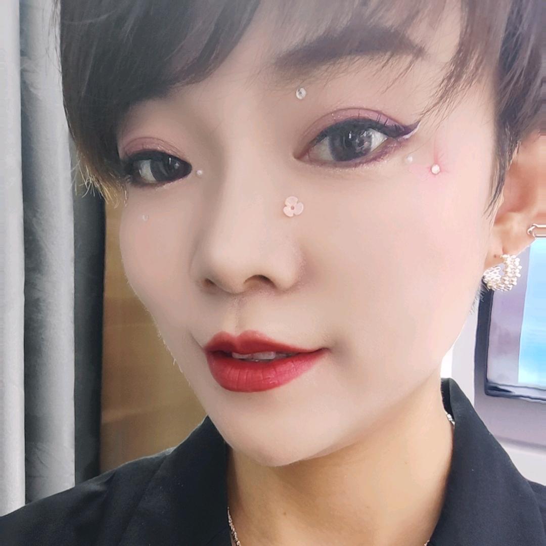贝贝不吃香菜～